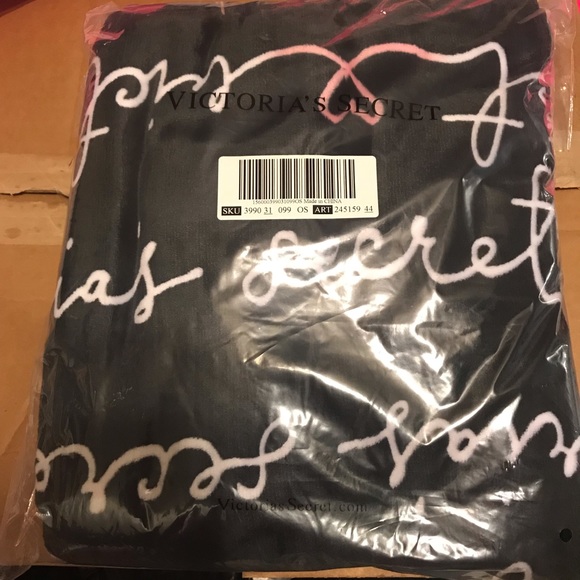 Victoria Secret Blanket - Picture 2 of 3